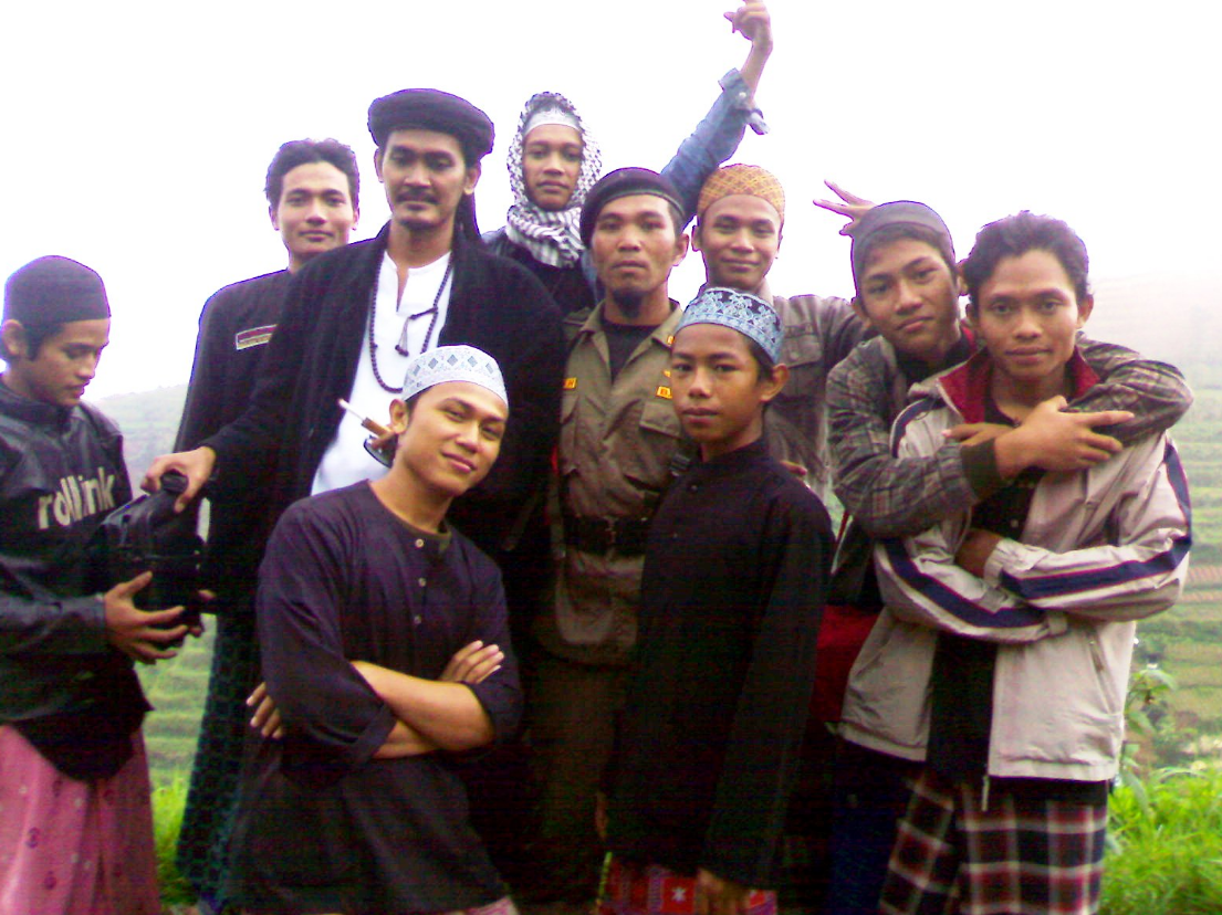 Biodata Gus Ali Gondrong Mind Books