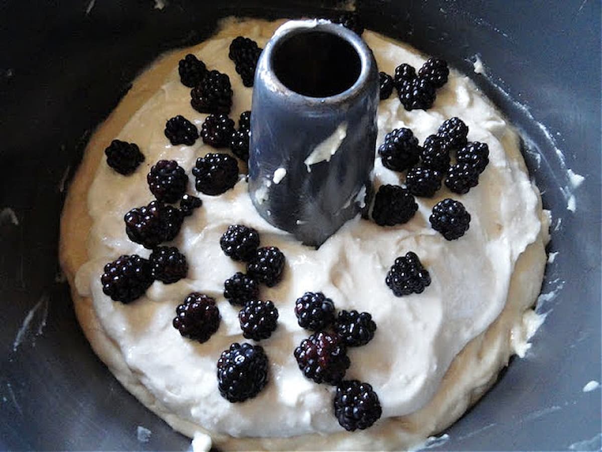 Blackberry Cream Cheese Coffee Cake Serena Bakes Simply From Scratch