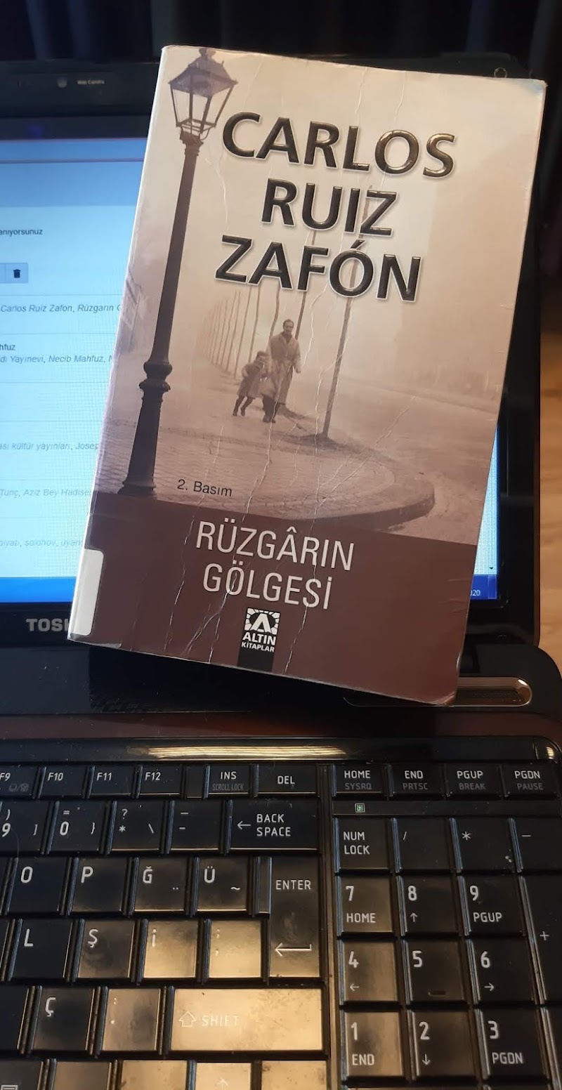 Rüzgarın Gölgesi - Carlos Ruiz Zafon - Kitap Yorumu