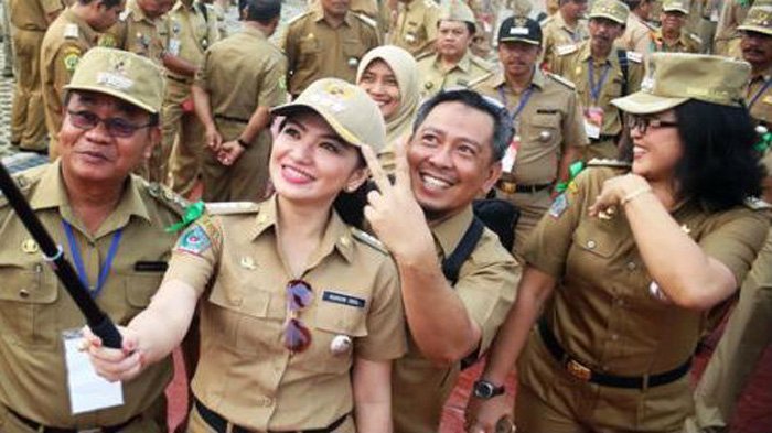 THR PNS Tak Cair Jumat, 15 Mei Tunggu Pekan Depan Blog