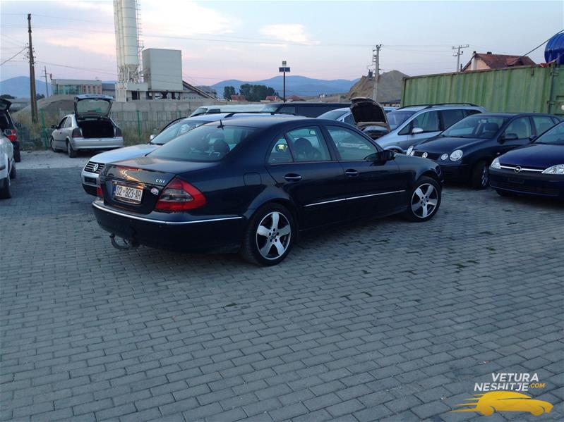 Makina ne Shitje Shitet MercedesBenz E 220