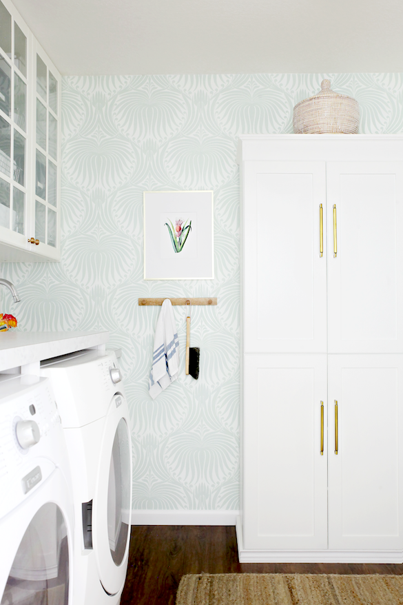 IHeart Organizing Laundry Room Storage Organization Wallpaper 