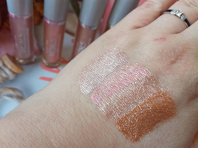 Metals Liquid Glow Highligter de Golden Rose 