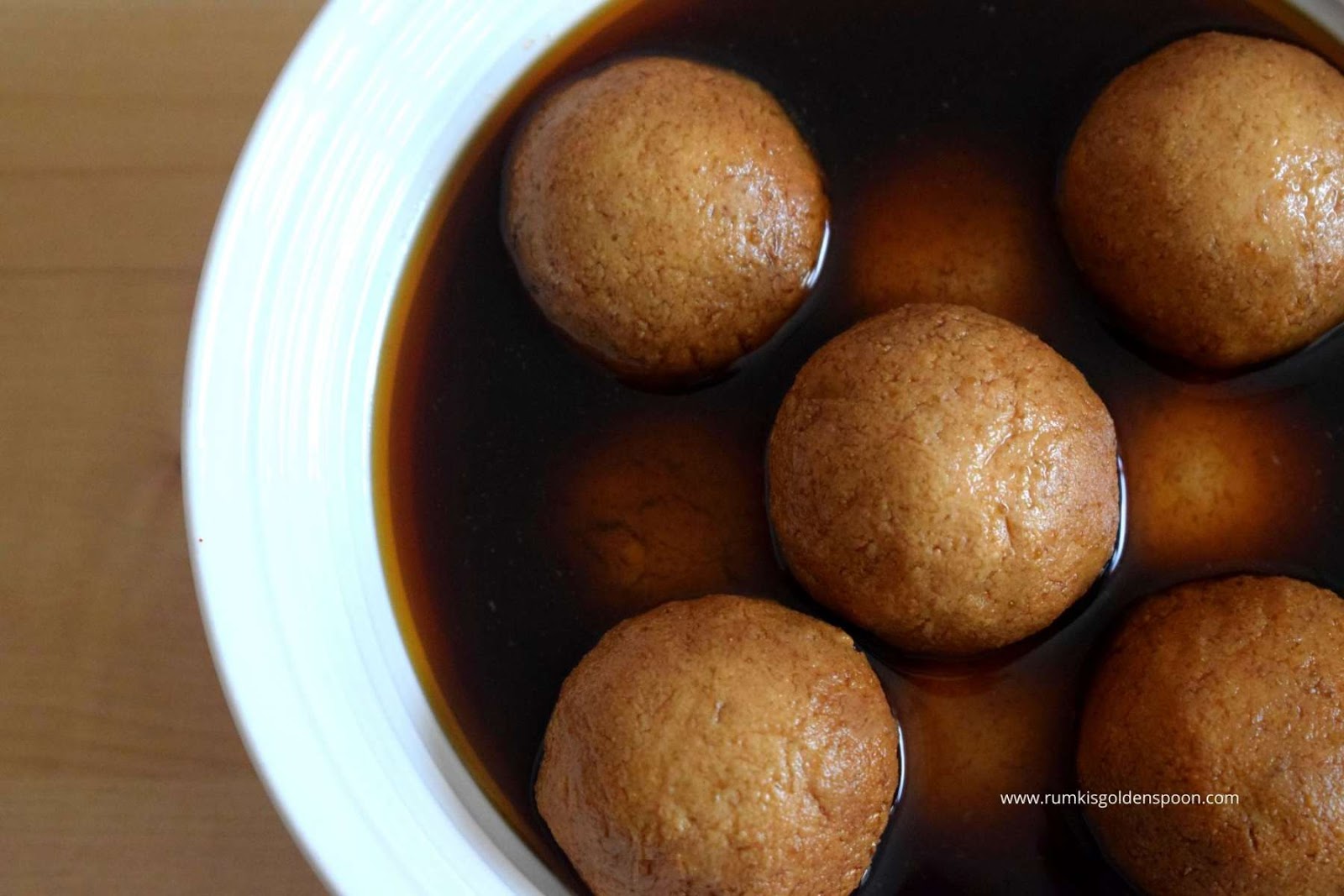patali gur recipes, sweets with jaggery, jaggery sweet recipes, date palm jaggery recipes, rasgulla, gur rasgulla, rasgulla recipe, rosogolla, how to prepare rasgulla,bengali sweet,indian dessert recipe, Nolen Gur Rosogolla, Nolen Gurer Rosogolla, Rumki's Golden Spoon