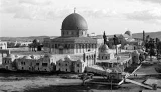 تاريخ القدس القديم - القدس عبر التاريخ والعصور Mosque-of-omar-jerusalem-munir-alawi