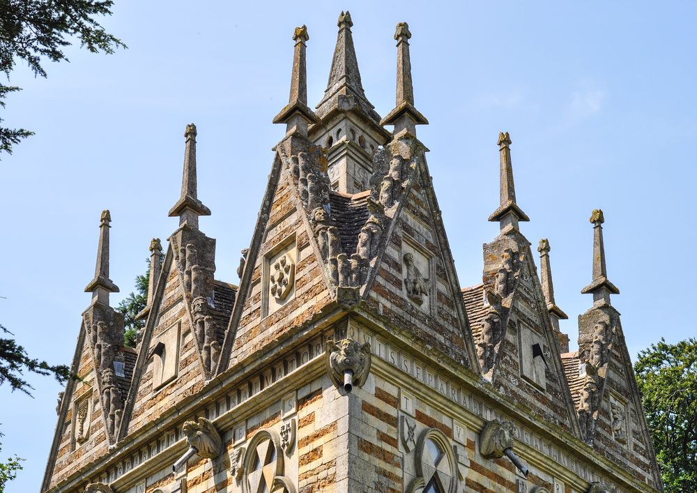 Rushton Triangular Lodge