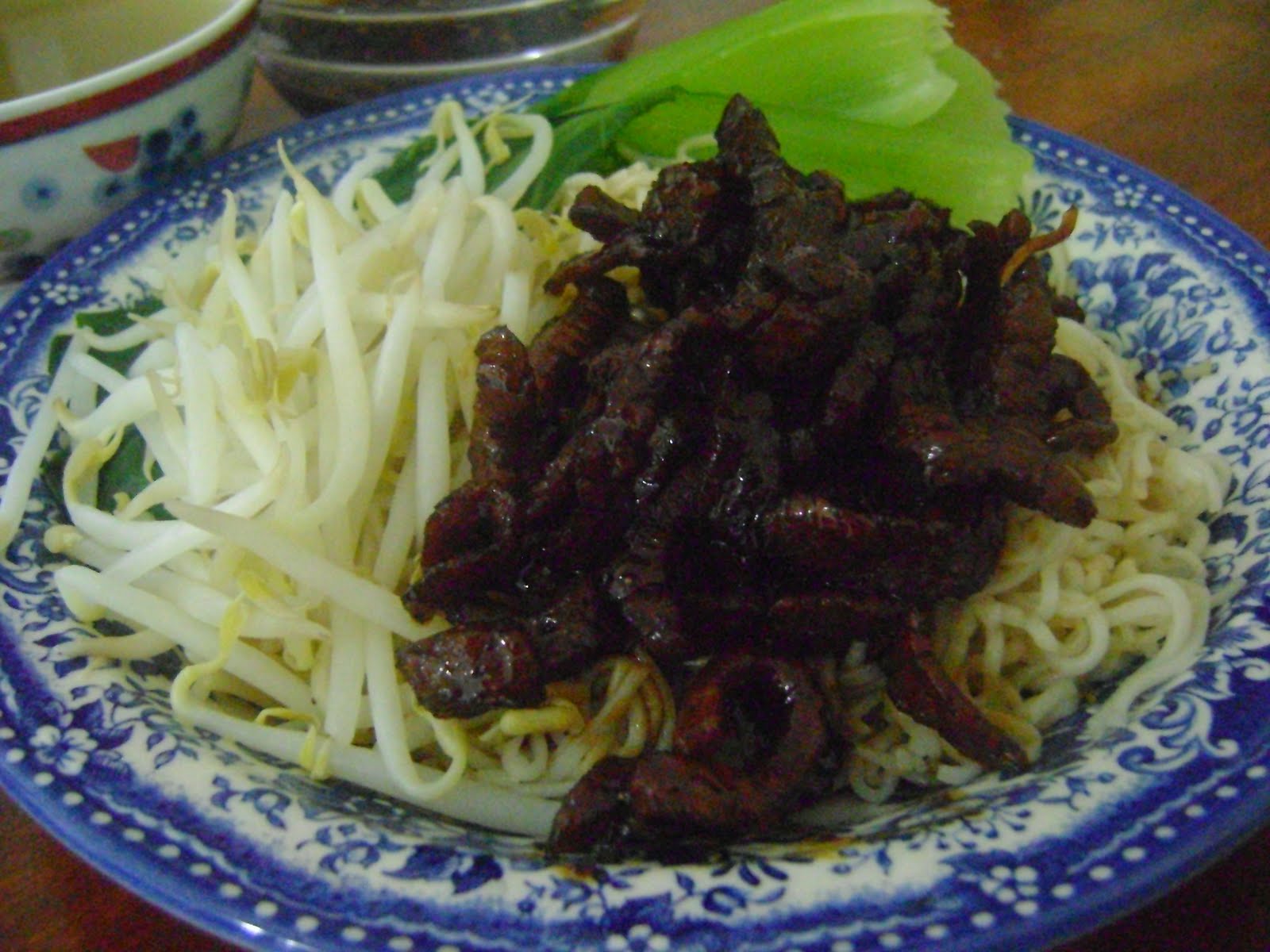 NiNazsYaFiNaz: MeE KoLoK - SaRAwAK's CRuiSINe