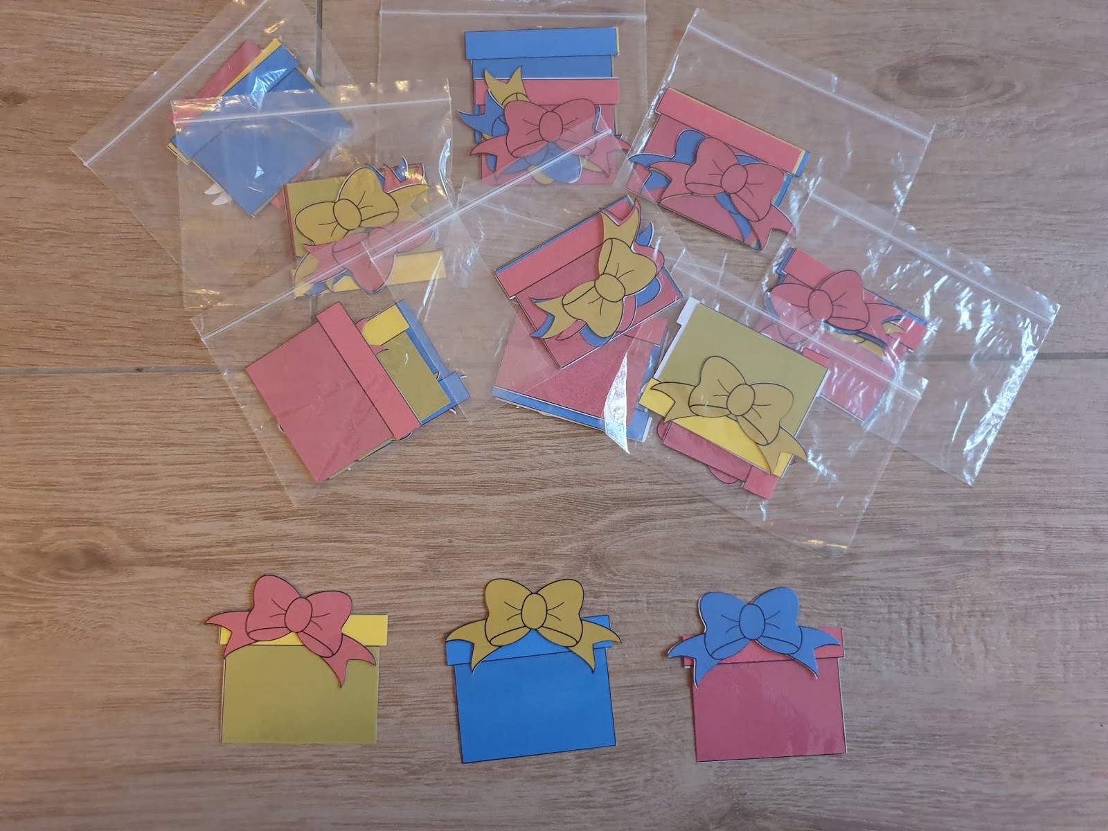 Grundschultante Kombinatorik Geschenke Einpacken