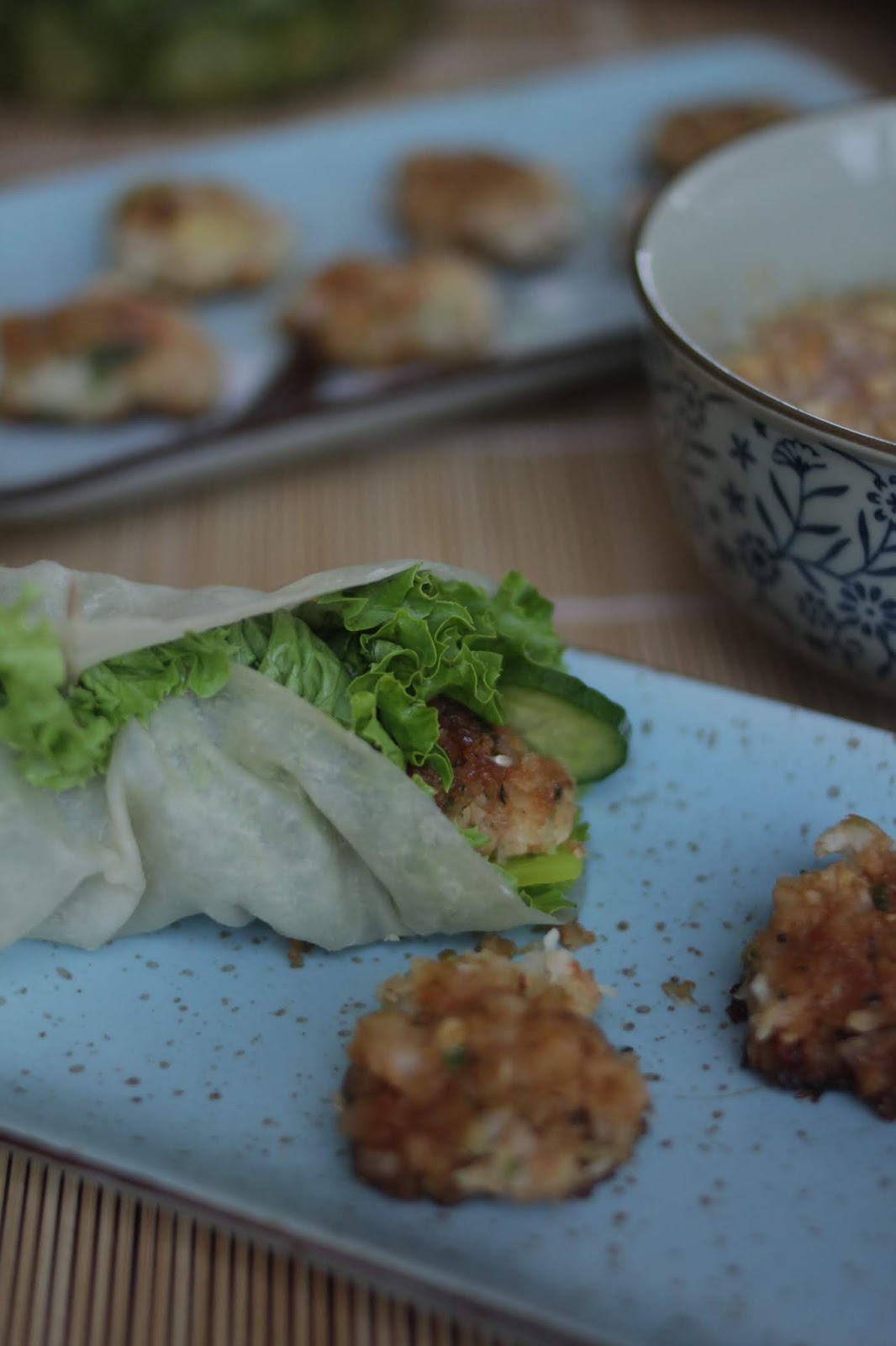 Küchenliebelei: Garnelen-Küchlein mit Erdnuss-Chili-Sauce