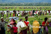 Warga Rohingya Menangis dalam Persidangan di Myanmar