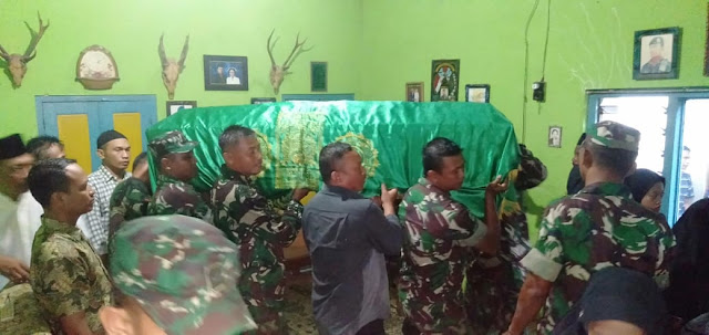 Danramil Wonosari Ikut Berbelasungkawa kepada keluarga anggotanya