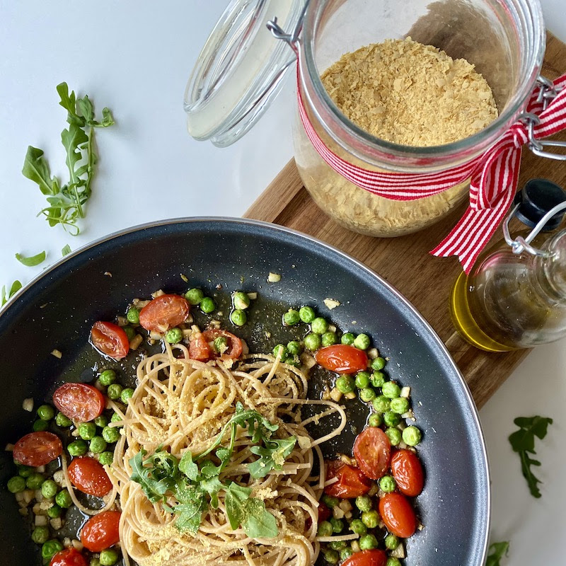 SPAGHETTI WITH TOMATO, PEAS AND ROCKET - Read more »