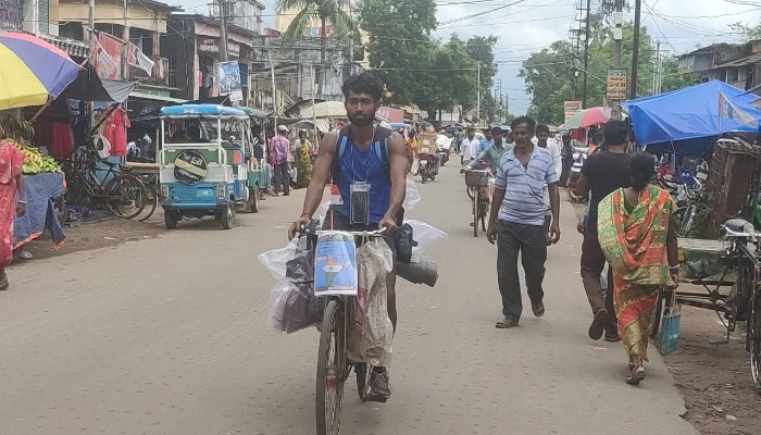 খেলাধূলার প্রসার ঘটানোর এবং পরিবেশ রক্ষার উদ্দেশ্য নিয়ে সাইকেলে বাংলা ভ্রমণ