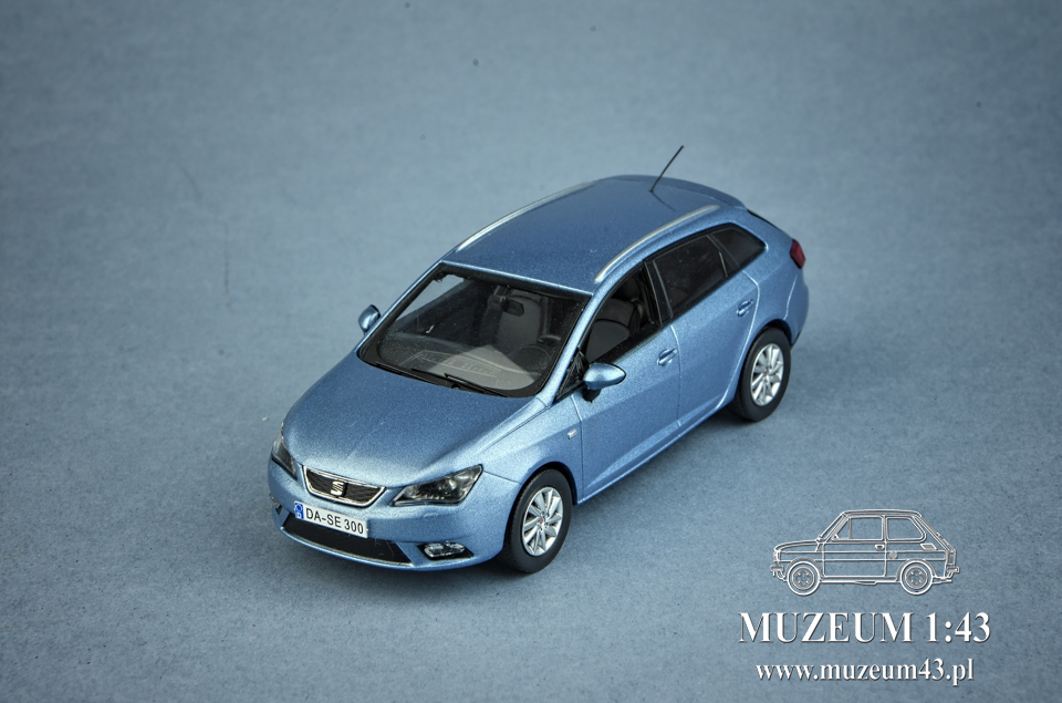 Voiture Miniature SEAT Ibiza 5 Portes échelle 1/43 – Modèle Concession Fischer, Neuf En Boîte