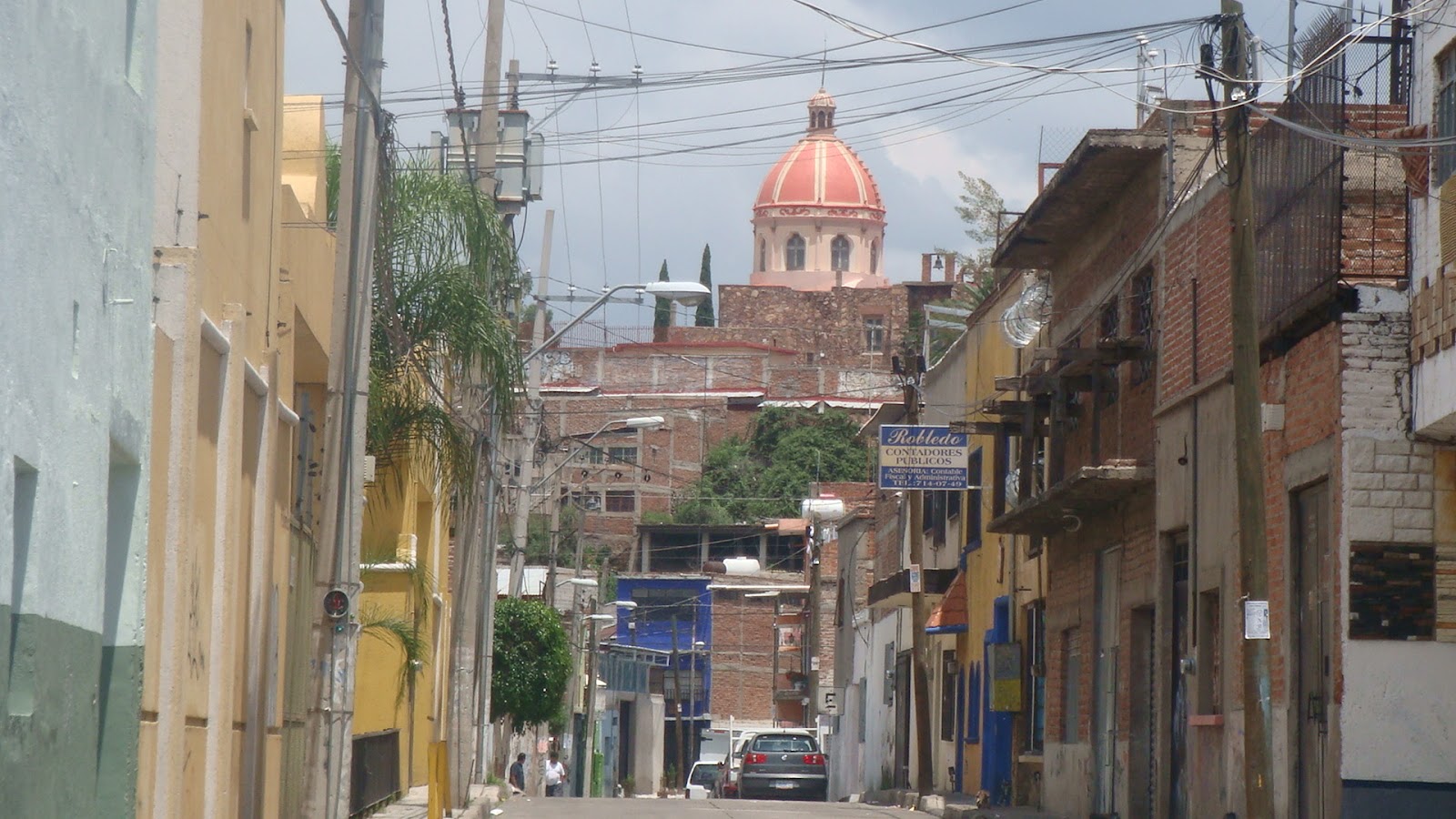 Ciudades mexicanas El Barrio de Léon Gto y su cupula que se nota por