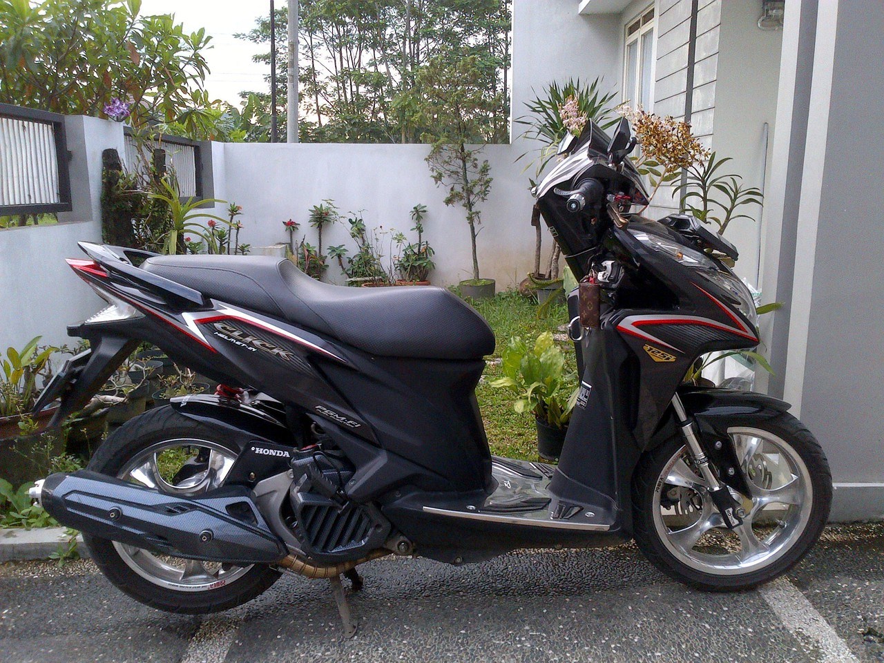 5 Top Motor Vario Hitam Modifikasi - MOTOGILA