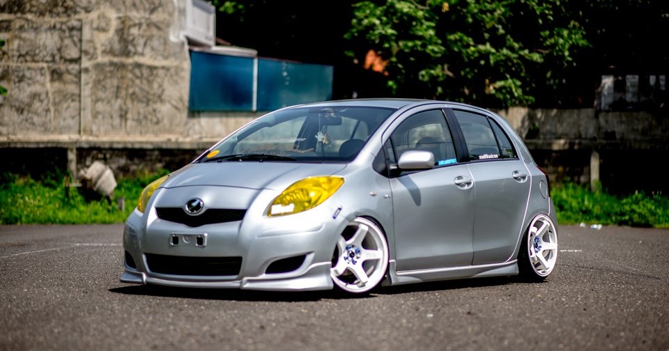Стэнс Тойота Yaris