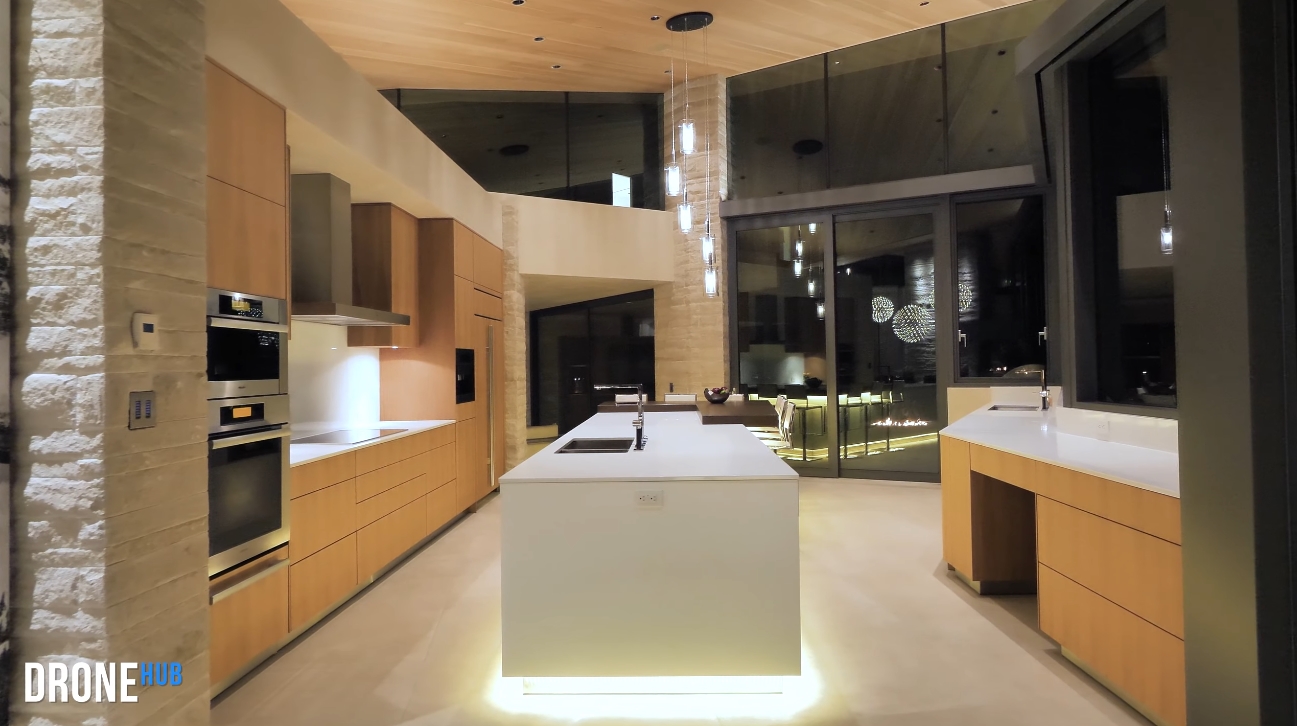 55 Photos vs. Luxury Modern Telluride Colorado Mountain Estate Interior Design Tour