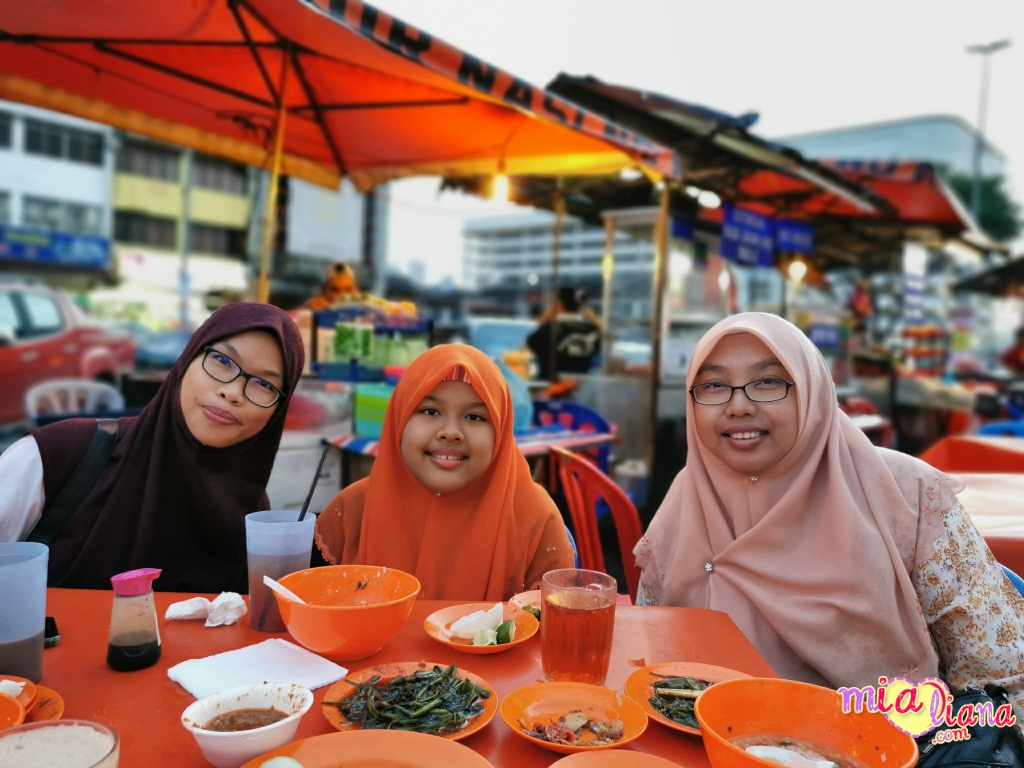 Bubur Nasi No 1 Istimewa Taman Sentosa Mia Liana