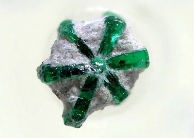 Emerald Trapiche - The Different Beryl Varieties with Photos