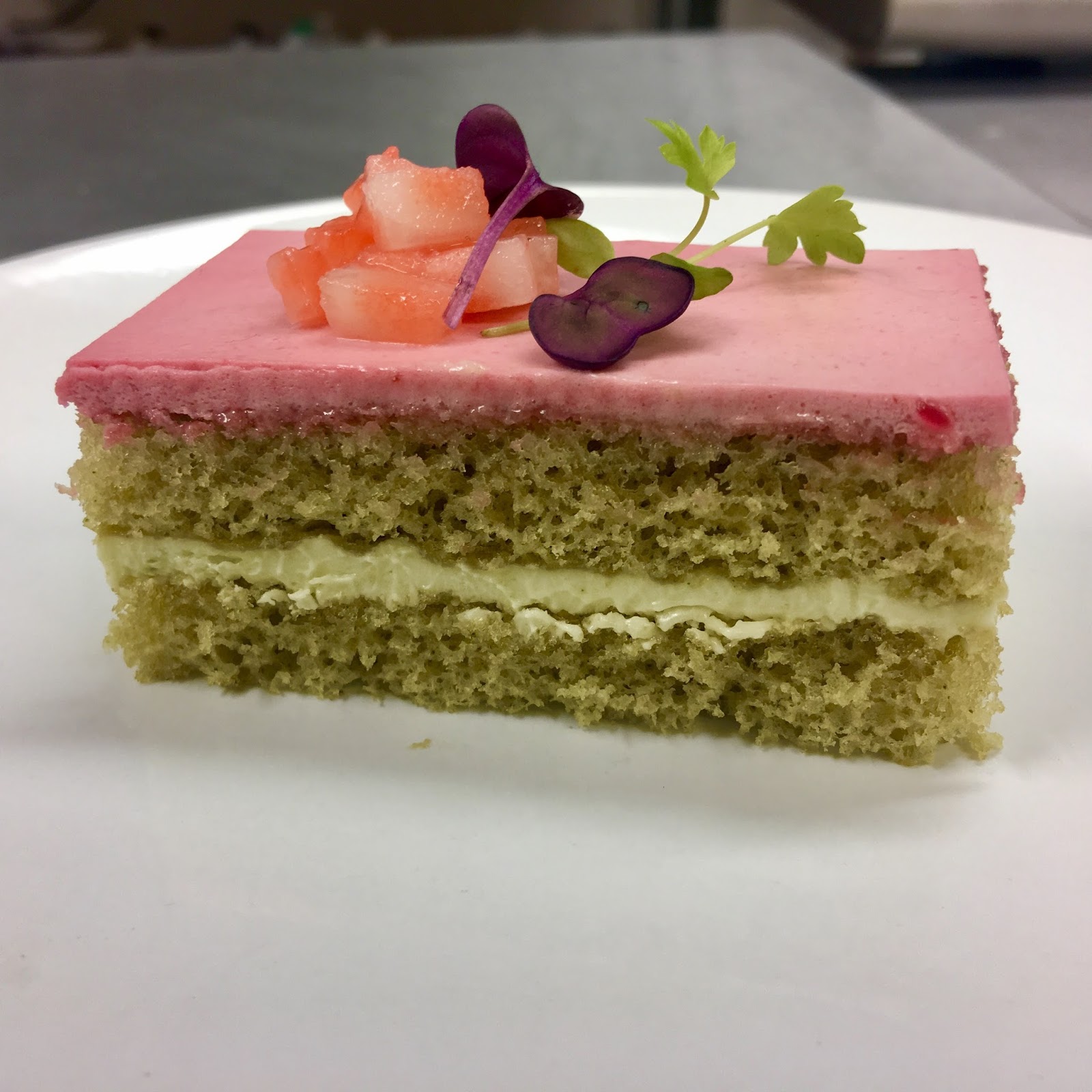 JASMINE & GREEN TEA CAKE WITH RASPBERRY MOUSSE