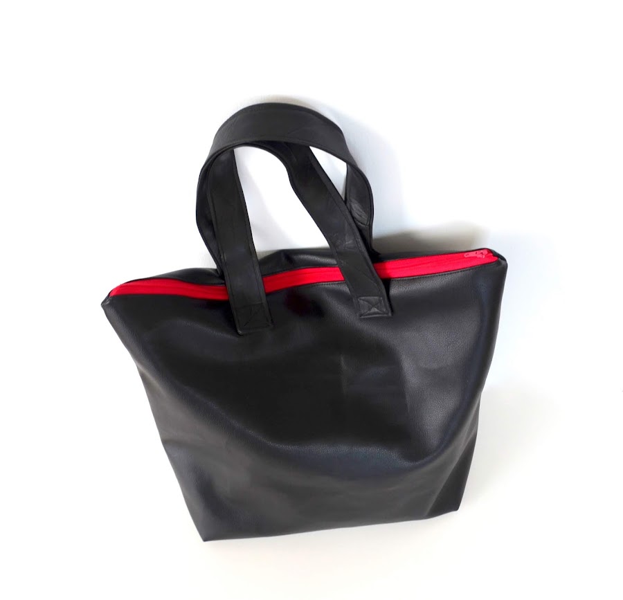 https://www.eleojota.com/2019/09/tote-bag-polipiel.html