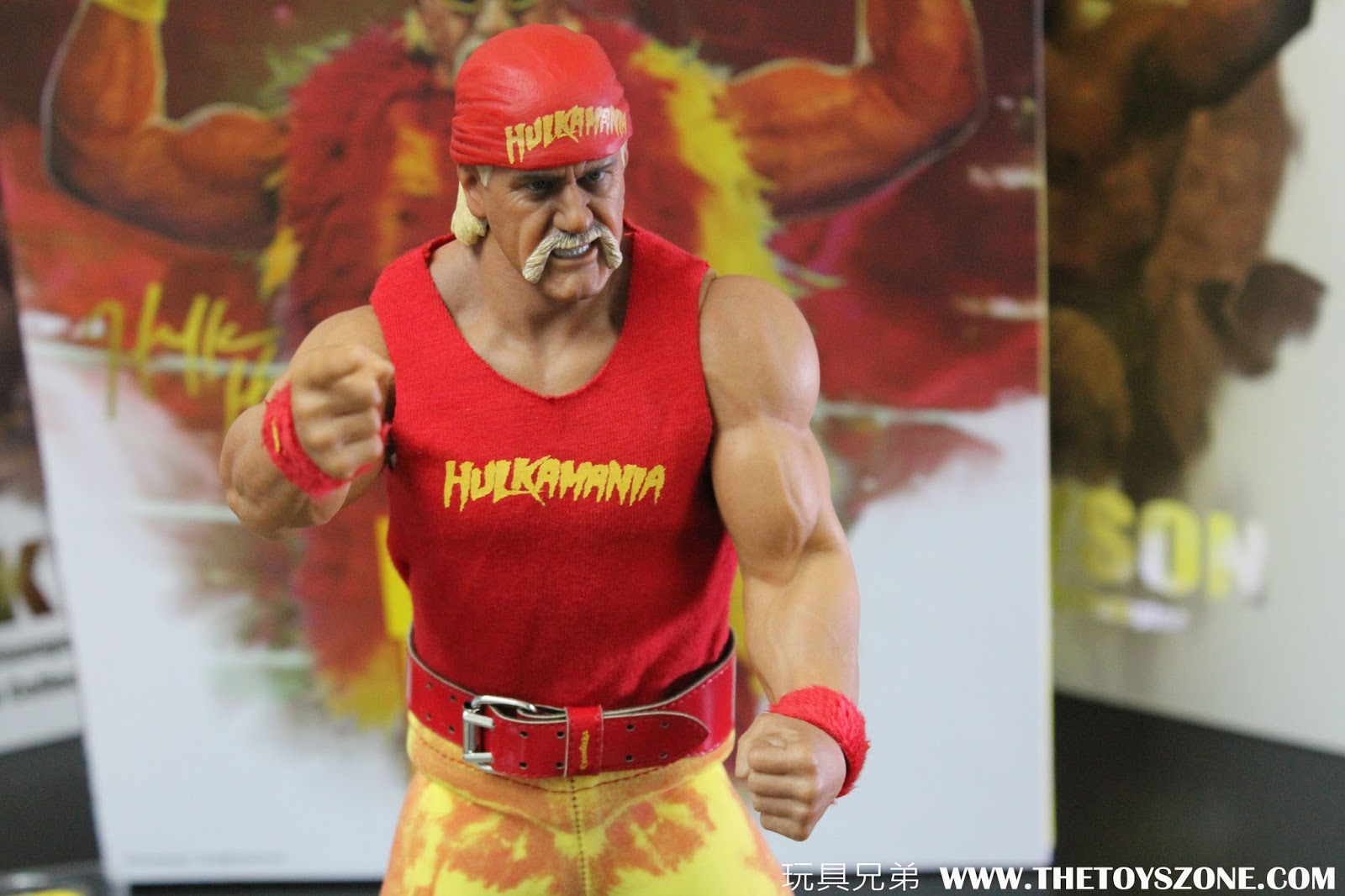 REVIEW Storm Collectibles 1:6th Hulk Hogan "Hulkamania" Collectib...