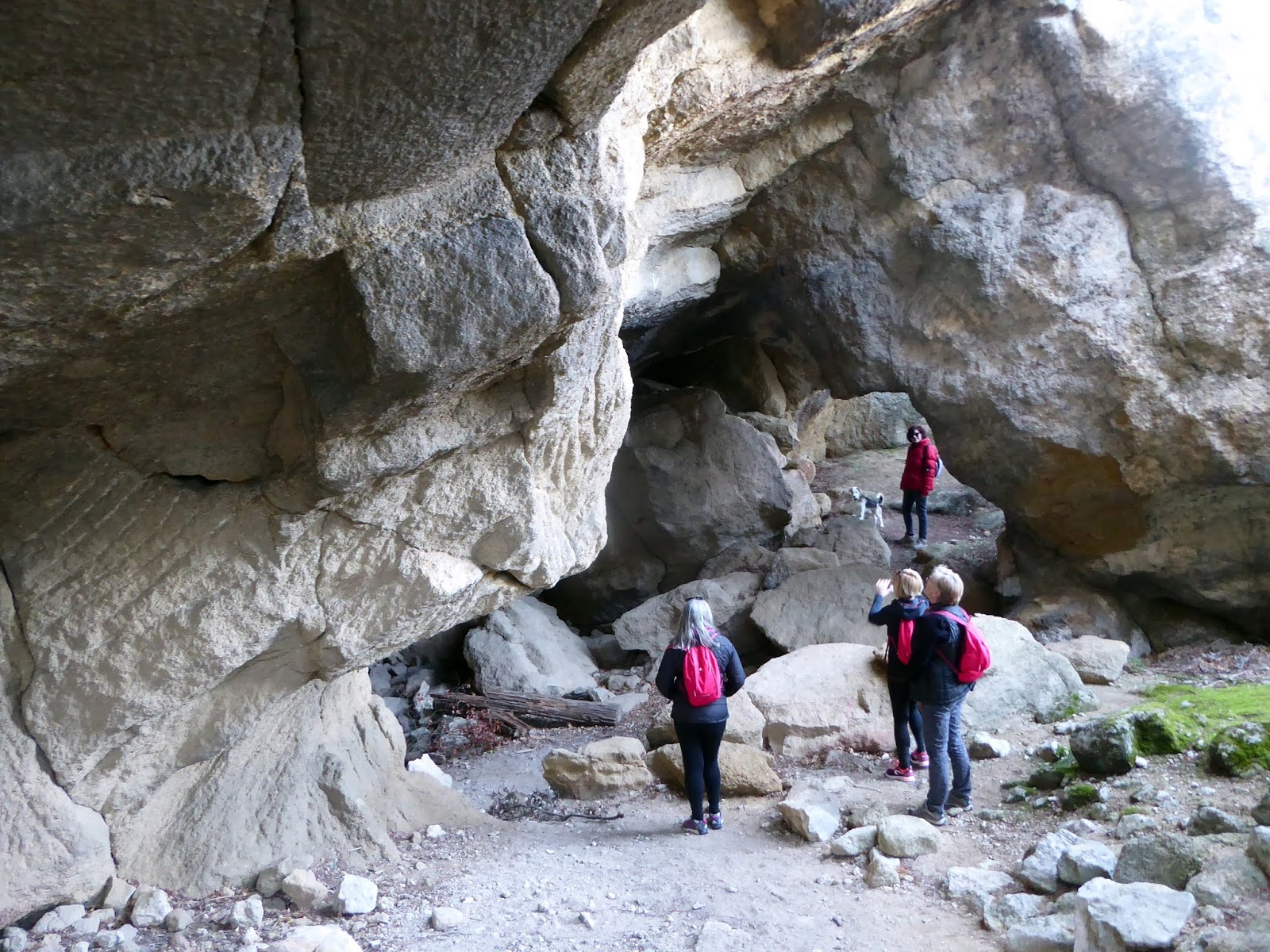 Anne MOREAU A la découverte des grottes d'Ambrosi
