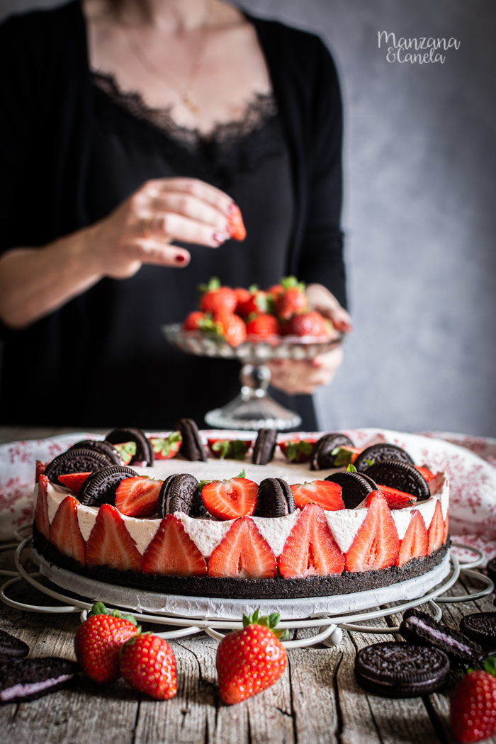 Manzana&Canela: Cheesecake de fresa y Oreo. Receta muy fácil sin horno.