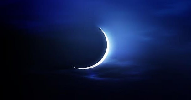 Paghubad sa pagtan-aw sa crescent moon sa usa ka damgo - ni Ibn Sirin