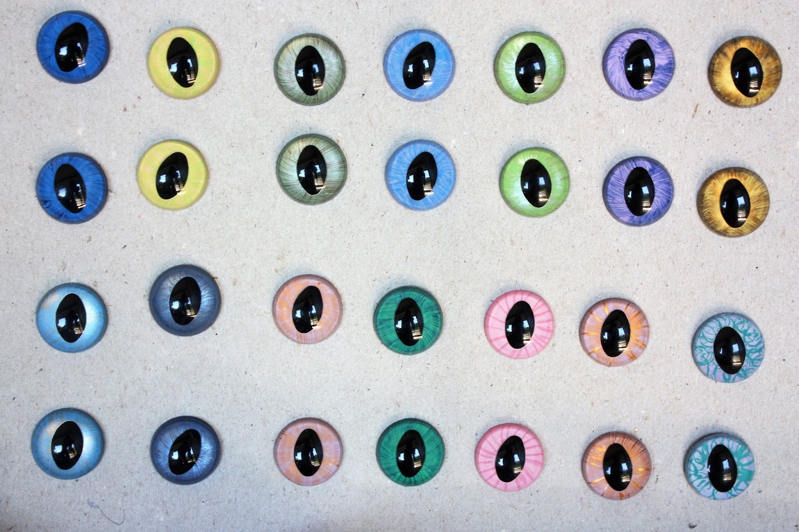 Happyamigurumi Hand Painted Safety Eyes for Amigurumi