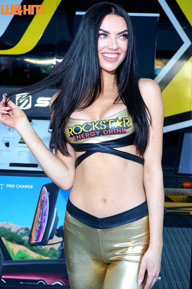 Adelynn Rose, Cool Rockstar Energy Model at Supercross Anaheim Season Opener 2020, by W&HM, #Supercross #monsterenergygirls 