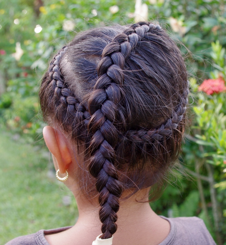 Braids & Hairstyles for Super Long Hair: Micronesian Girl~ Spiral Braids