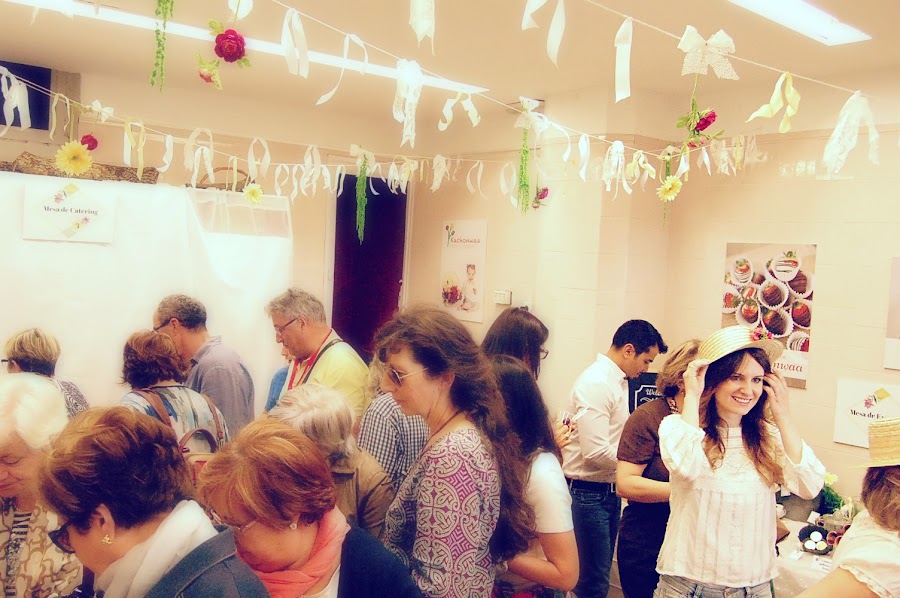 evento, pop up, kachonwaa, felipeando, zaragoza, frutas, chocolate, cobertura, fresas, limonada, canotiers, photocall, catering, el balcon de alicia, decoración,