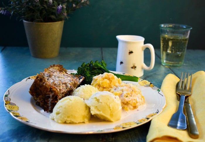 Vegan haggis, neeps and tatties served with creamy whisky sauce Vegan haggis, neeps and tatties served with creamy whisky sauce