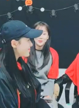 어하루 본 에이프릴(여주다네 그룹) 멤버들 반응 | 인스티즈