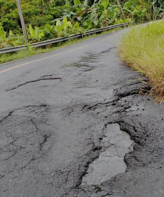 Kerusakan Jalan Nasional Batas JabarPelabuhan Ratu Membahayakan