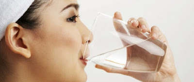 Gambar Minum Air Putih