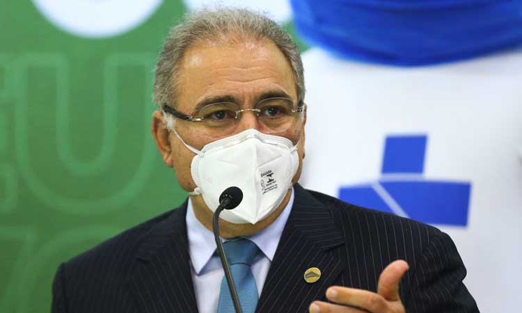 População adulta será vacinada com 1ª dose até setembro, prevê Queiroga