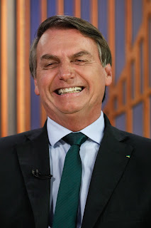  foto presidente jair messias bolsonaro, foto bolsonaro 2020 ,foto presidente do brasil  sorrindo, rindo