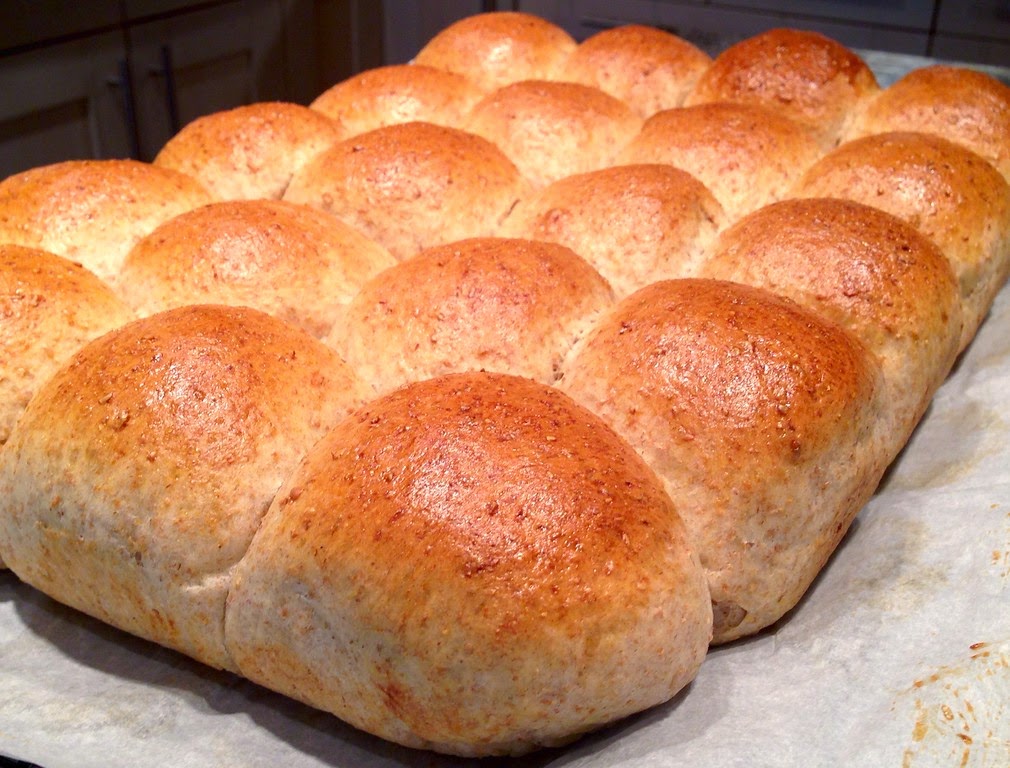 Pao (Dinner Rolls)