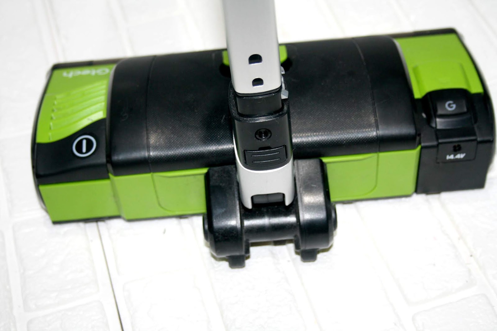 Beautyqueenuk A UK Beauty and Lifestyle Blog Gtech Hylite Upright