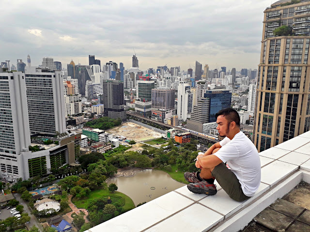 Roofers in Bangkok