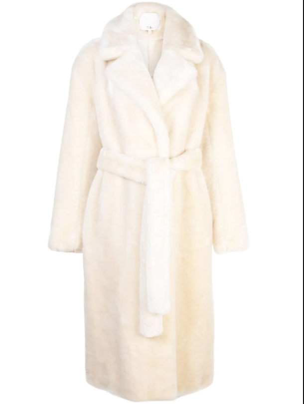 Style File | Mini Trend: Fluffy White Coats for Cosy Winter Days