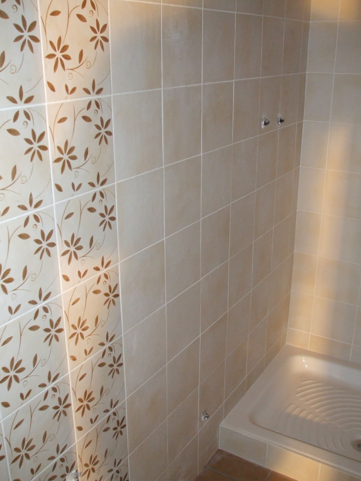 AZULEJOS, ALICATADOS Y ALICATADORES.: ALICATADO EN VIVIENDA PARTICULAR