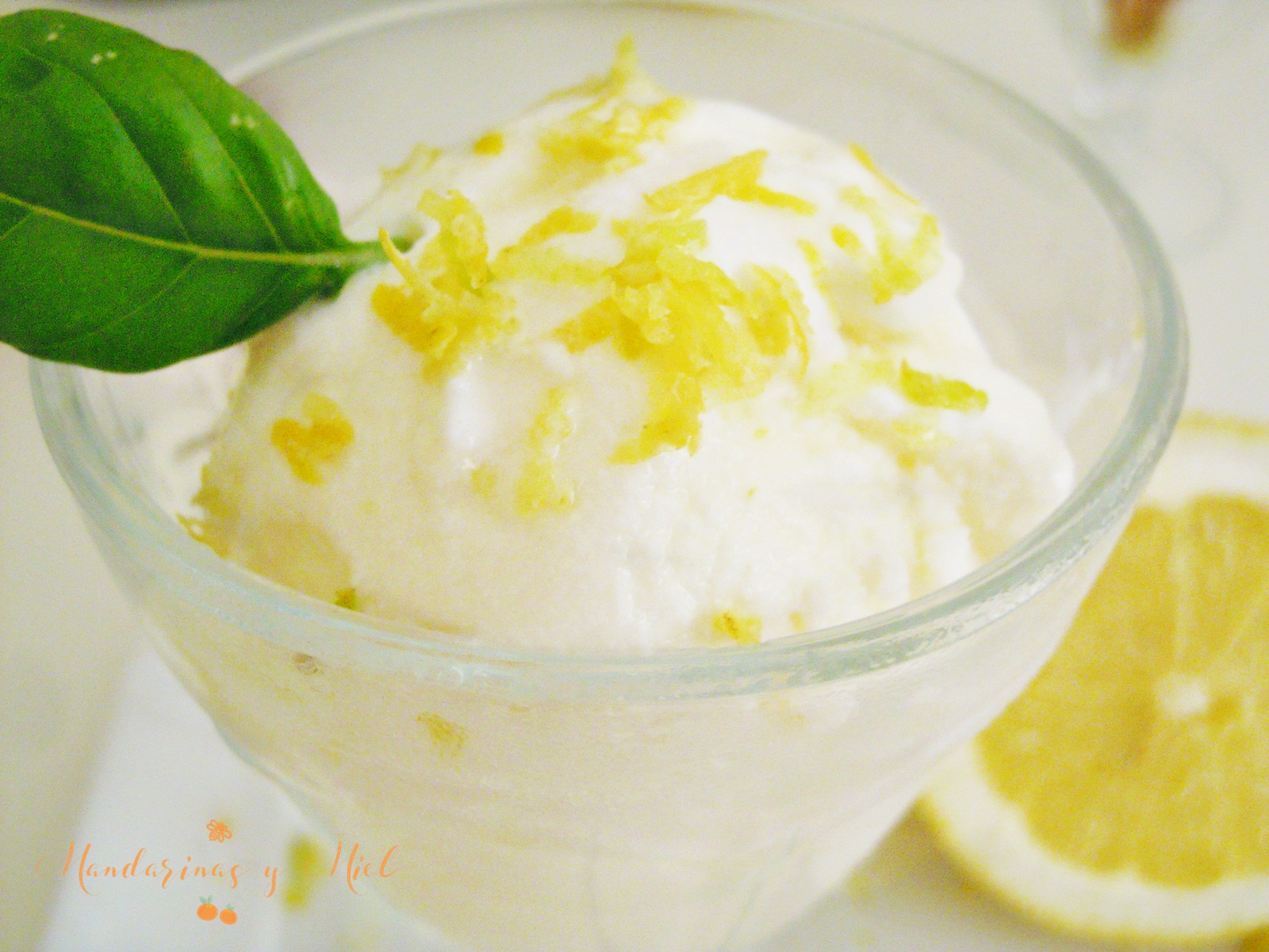 Helado de yogur de limón. Hasta septiembre!! Mandarinas y miel
