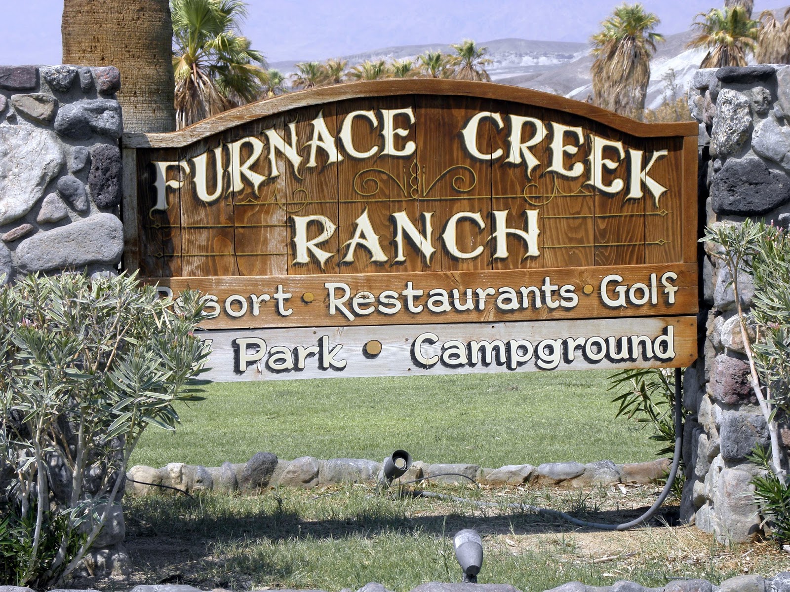 Traveling in photos FURNACE CREEK RANCH IN DEATH VALLEY, CA AUGUST 2016