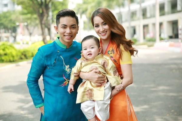 Bí quyết để ngăn ngừa gàu và tóc bết trong mùa đông 8 8 kiểu tóc kết hợp với áo dài đẹp nhất của mỹ nhân Việt - 8