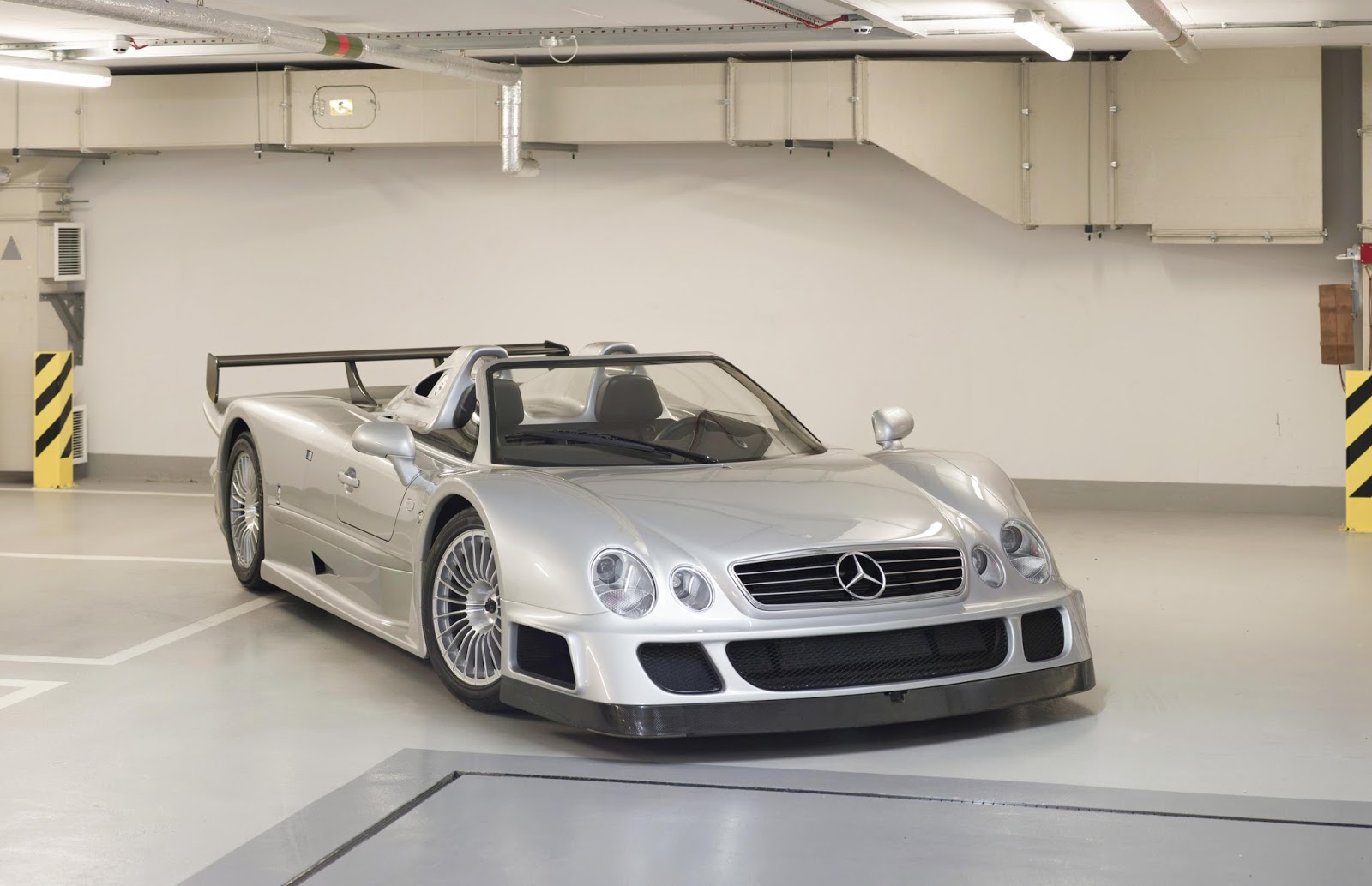 Mercedes Benz CLK GTR 1997