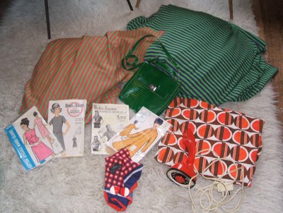 vintage 60s 70s  fabrics , 60s green bag , patterns  1960 1970 geometric